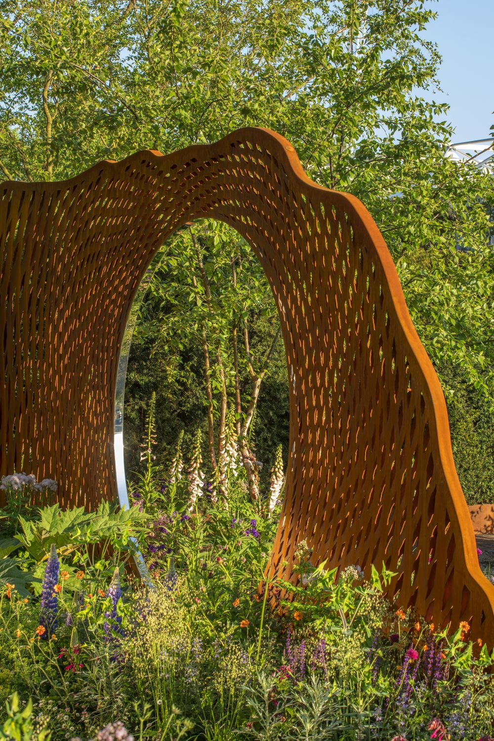 Artful Living: Creative Ways To Use Sculpture In The Garden - David ... pertaining to Transformative Ways to Use Architectural Sculpture Plaques in Entryways and Garden Walls