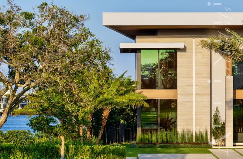 Case Study: How This Modern Home Blurs The Boundaries Between Inside ... with Spell It Out: Words Of Inspiration For Your House - (Teks Di Dinding)