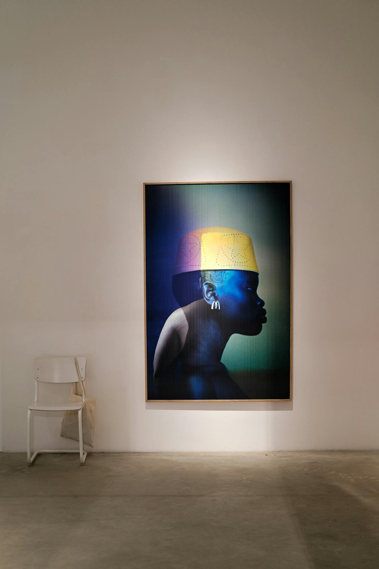 How To Incorporate Statement Pieces Without Overwhelming Your Space ... regarding Styling Statement Art Pieces Without Overwhelming Your Room Architecture