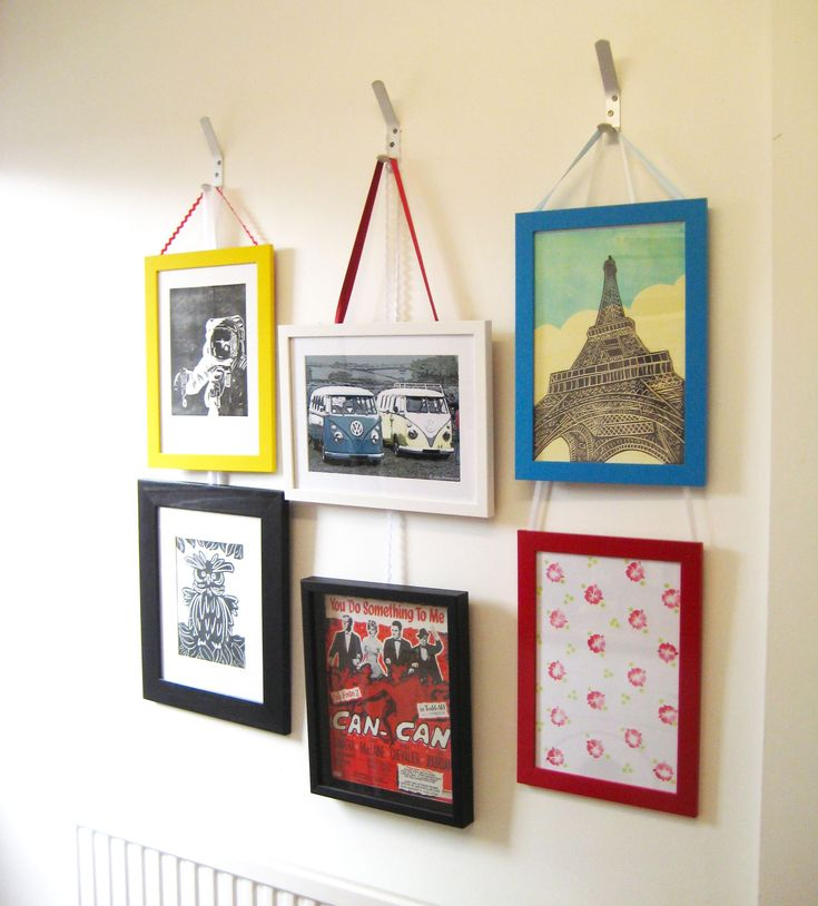 The Real Difference Between Leaning And Hanging Your Favorite Framed Photos