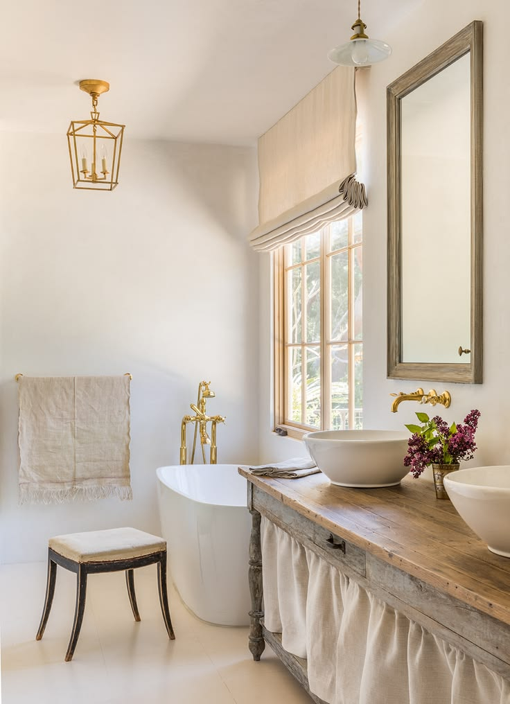 Giannetti Patina Homes: Ultimate Beauty And Timeless Architecture Now ... with Fleur De Lis Studio Wall Patina