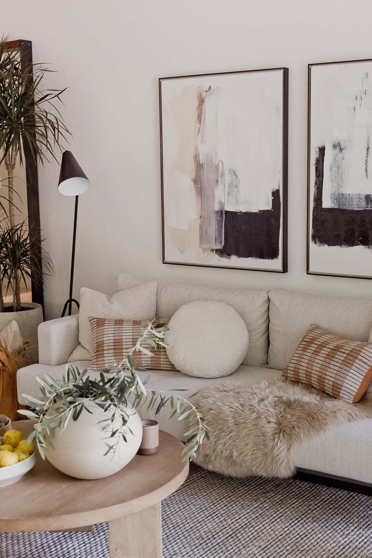 Organic Style Living Rooms with regard to Pinecone Mirror Wall D̩cor