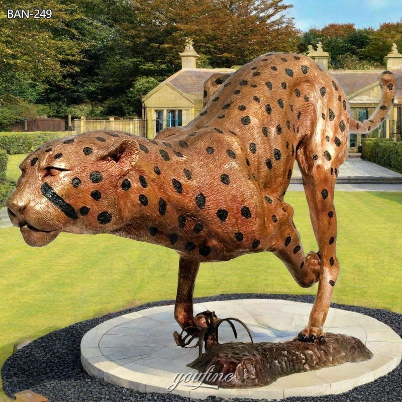 Running Brass Leopard Statue in Prowling Leopard Statue