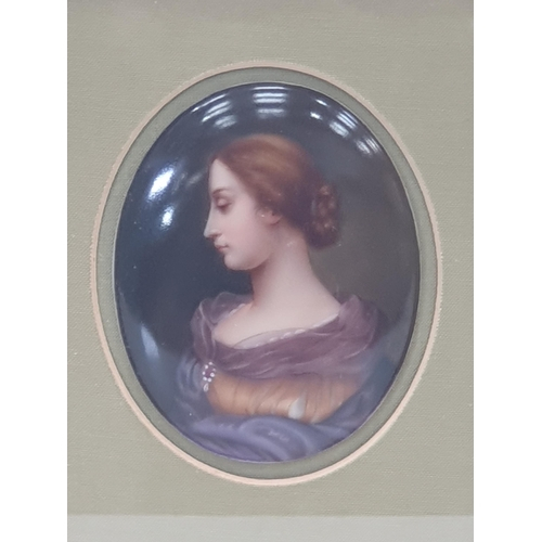 Exploring the historical roots of Oval Plauque Female 32 Wall d̩cor in contemporary collections