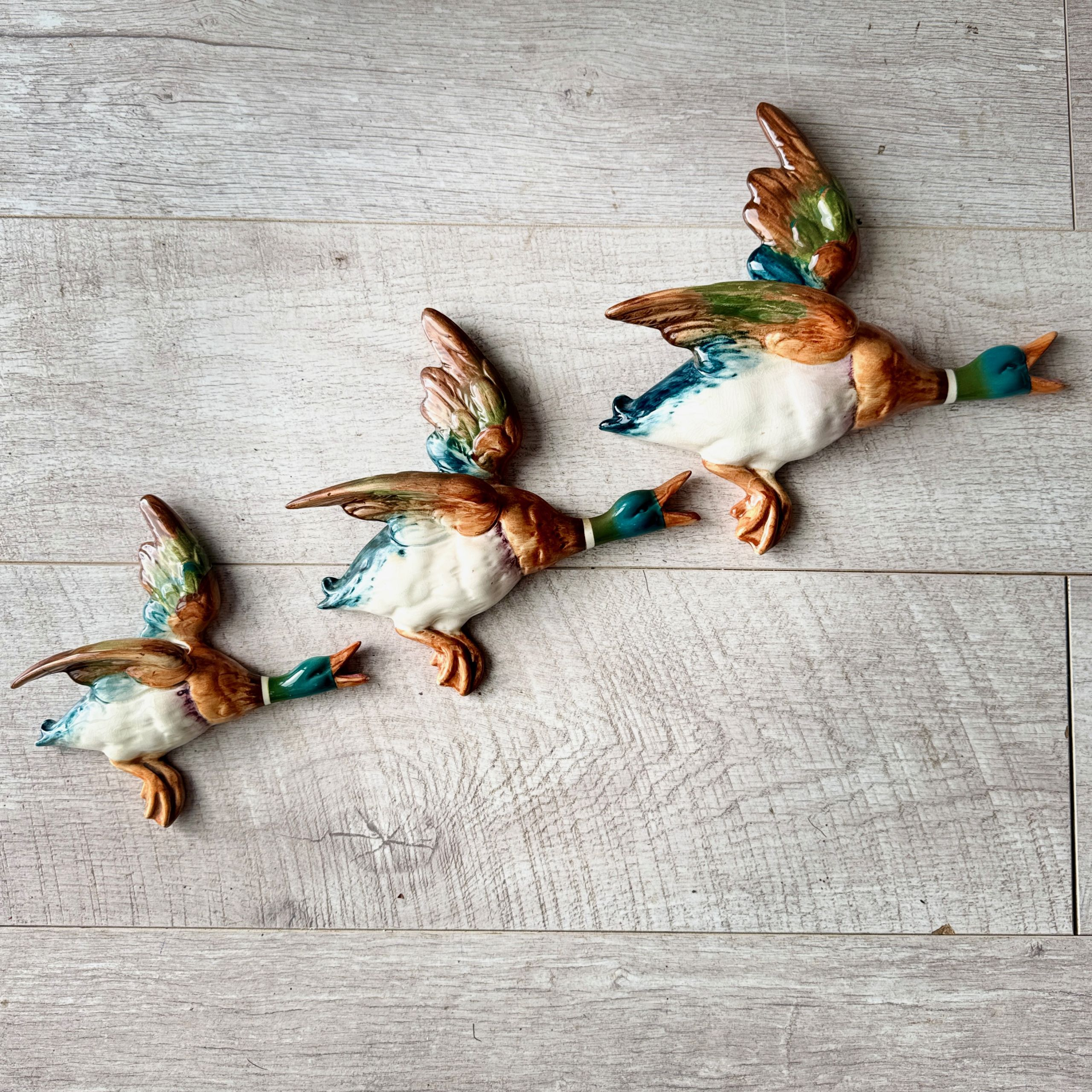 Original Set Of Three Beswick Wall Mounted Graduated Flying Ducks throughout Flying Ducks, Gel Coat White, 3-Piece Set