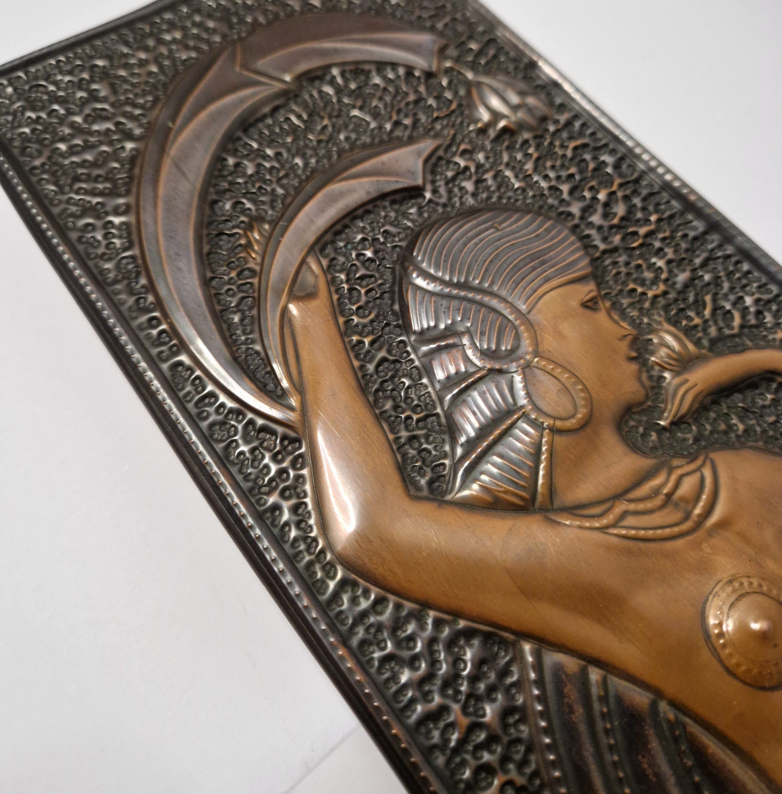 Vintage Embossed Metal Wall Plaque Elegant Woman Design regarding Oval Plauque Female 32 Wall D̩cor