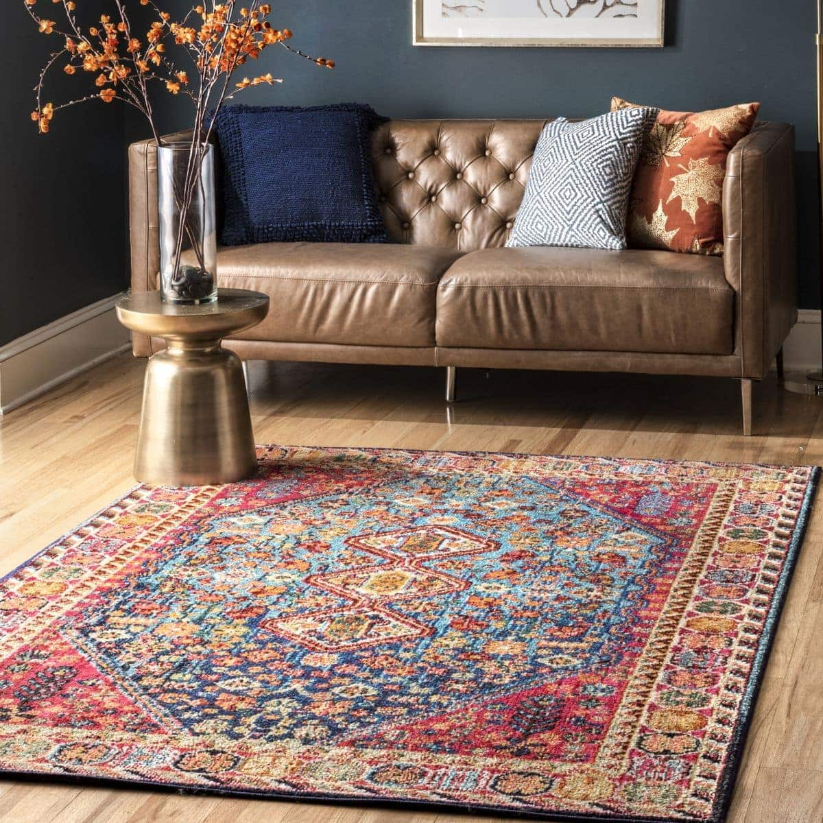 25 Gorgeous Rugs That Go With Brown Couches in
