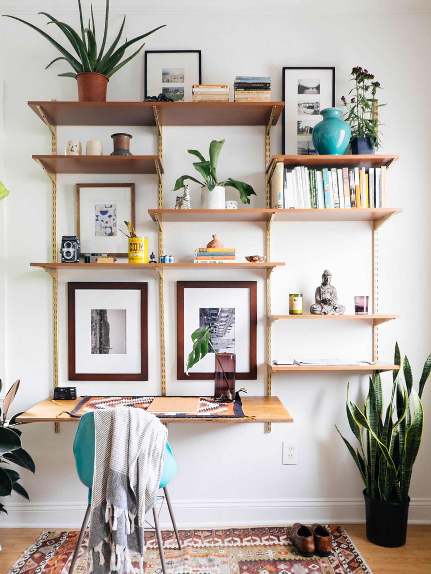 Wall-Mounted Shelving Systems You Can Diy | Diy Living Room Decor ... in