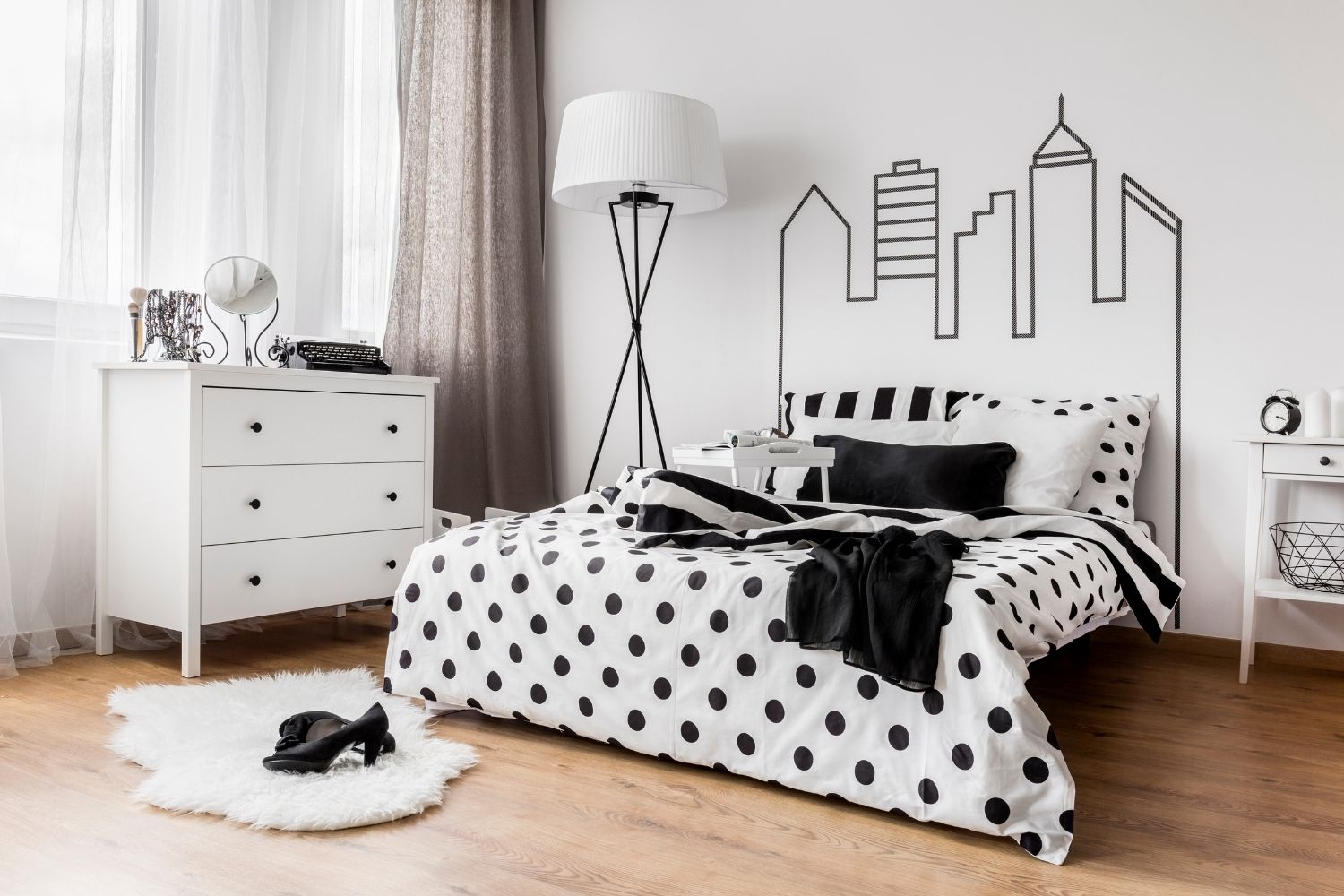 13 Stylish Ideas For Decorating The Wall Behind Your Headboard ... inside