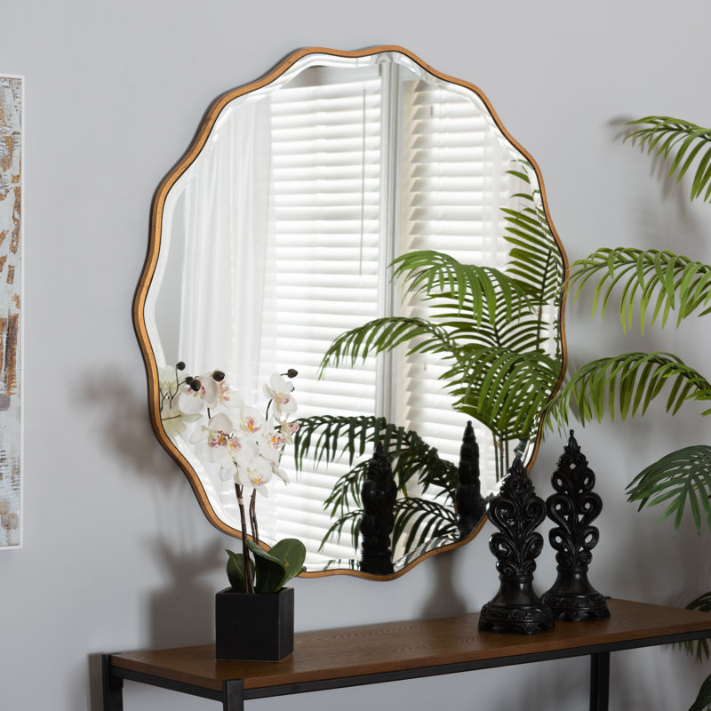 How a Weston Accent Mirror Can Transform Your Room’s Ambiance
