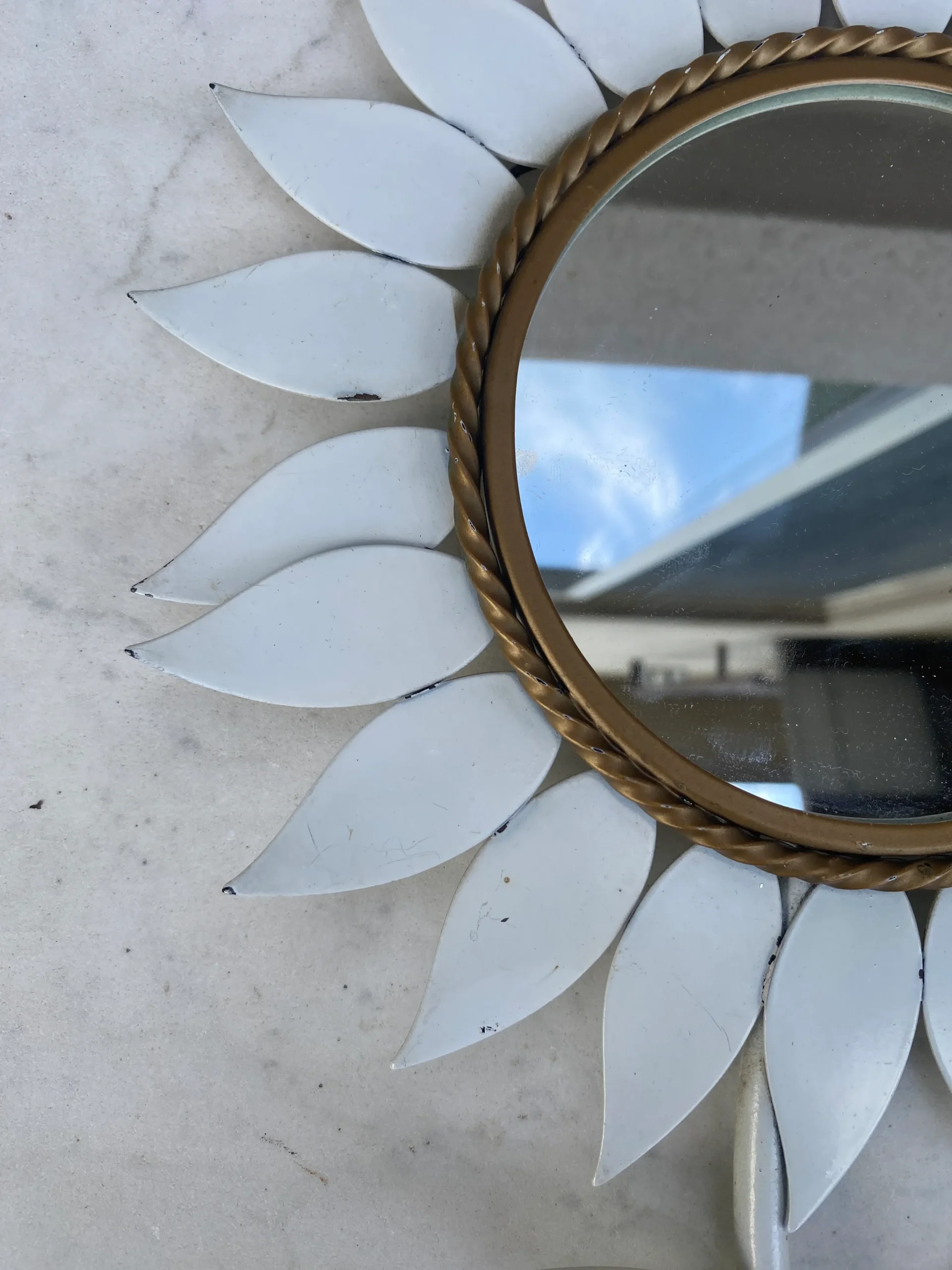 Finding the Perfect Spot for Your Kalalou Ccg1555 Rectangle Metal Mirror With Flower Details
