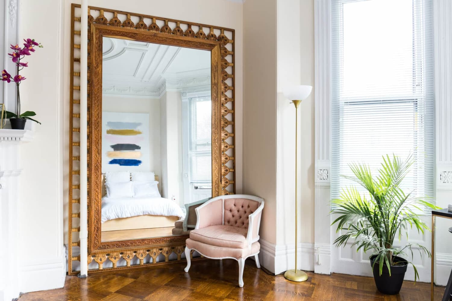 A Glimpse into Tranquility How Karissa Mirrors Enhance Your Home