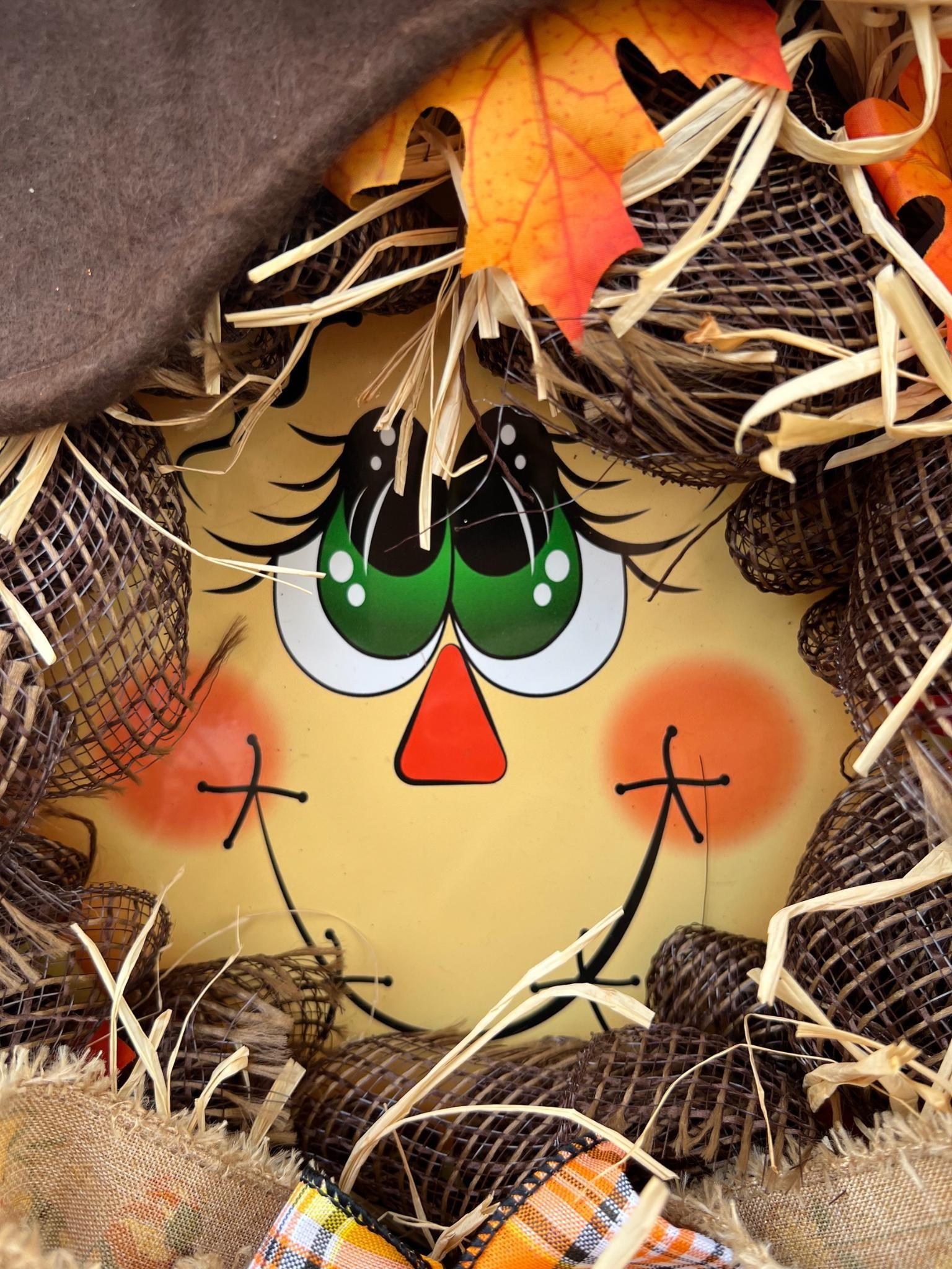 Transforming Your Door with Traditional Harvest Scarecrow Thanksgiving Decor
