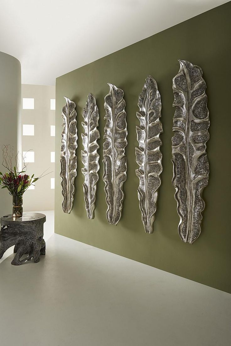 Understanding the Artistic Appeal of Petiole Leaf Wall Art in Modern Decor