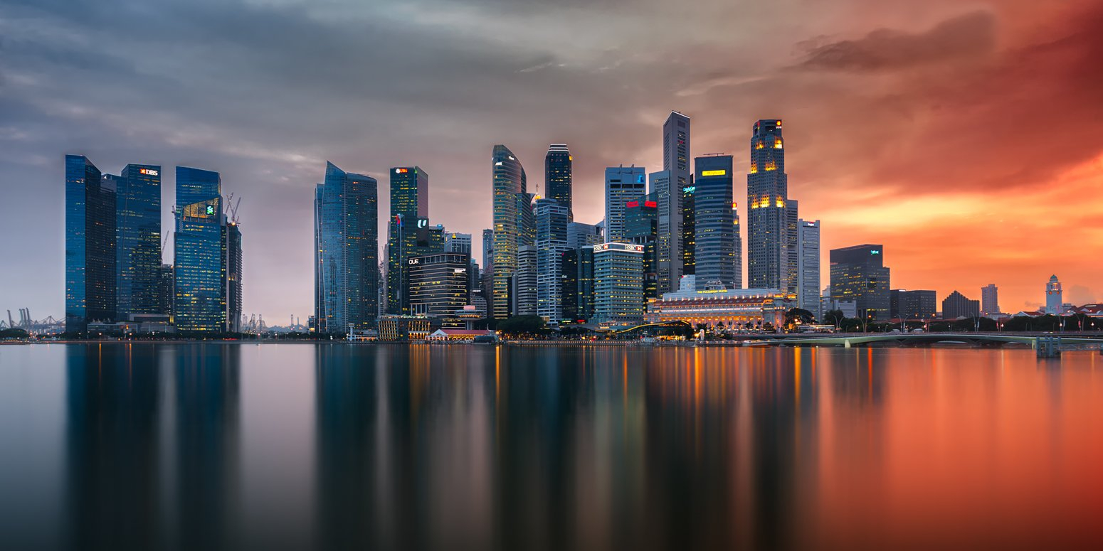 Exploring Singapore’s Vertical Skyline Through Artistic Urban Photography