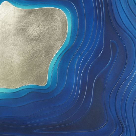 Mastering the Balance of Golden Shore Wall Décor Elements