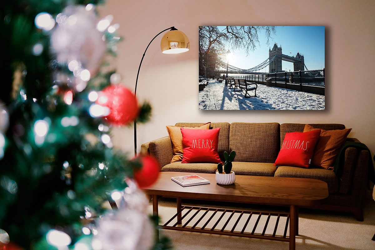 How to Choose the Perfect Holiday Canvas for Your Home