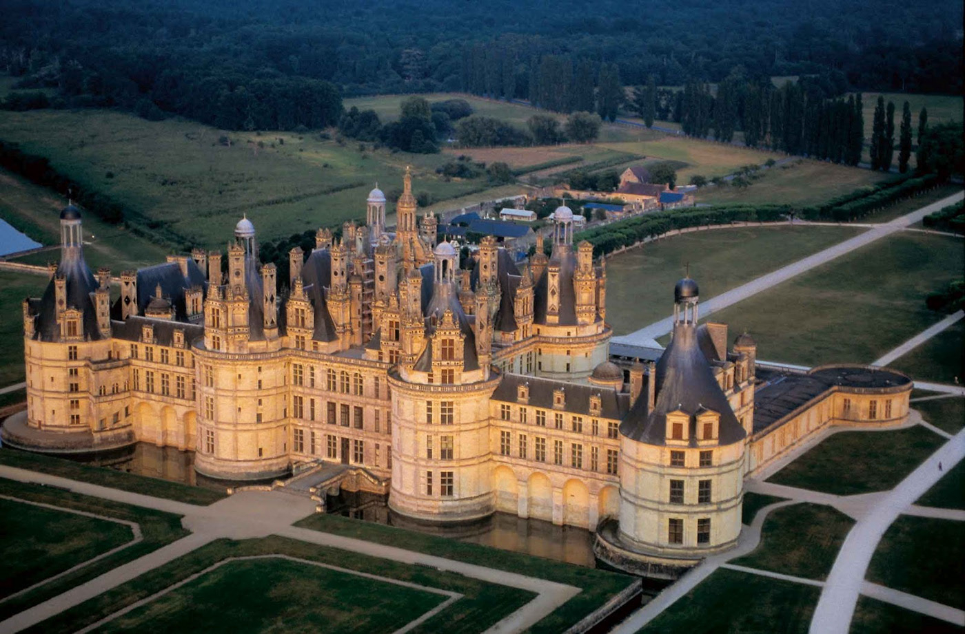 Chambord Castle On Behance for Discovering the Cultural Heritage Embedded in Chambord Castle Wall Art