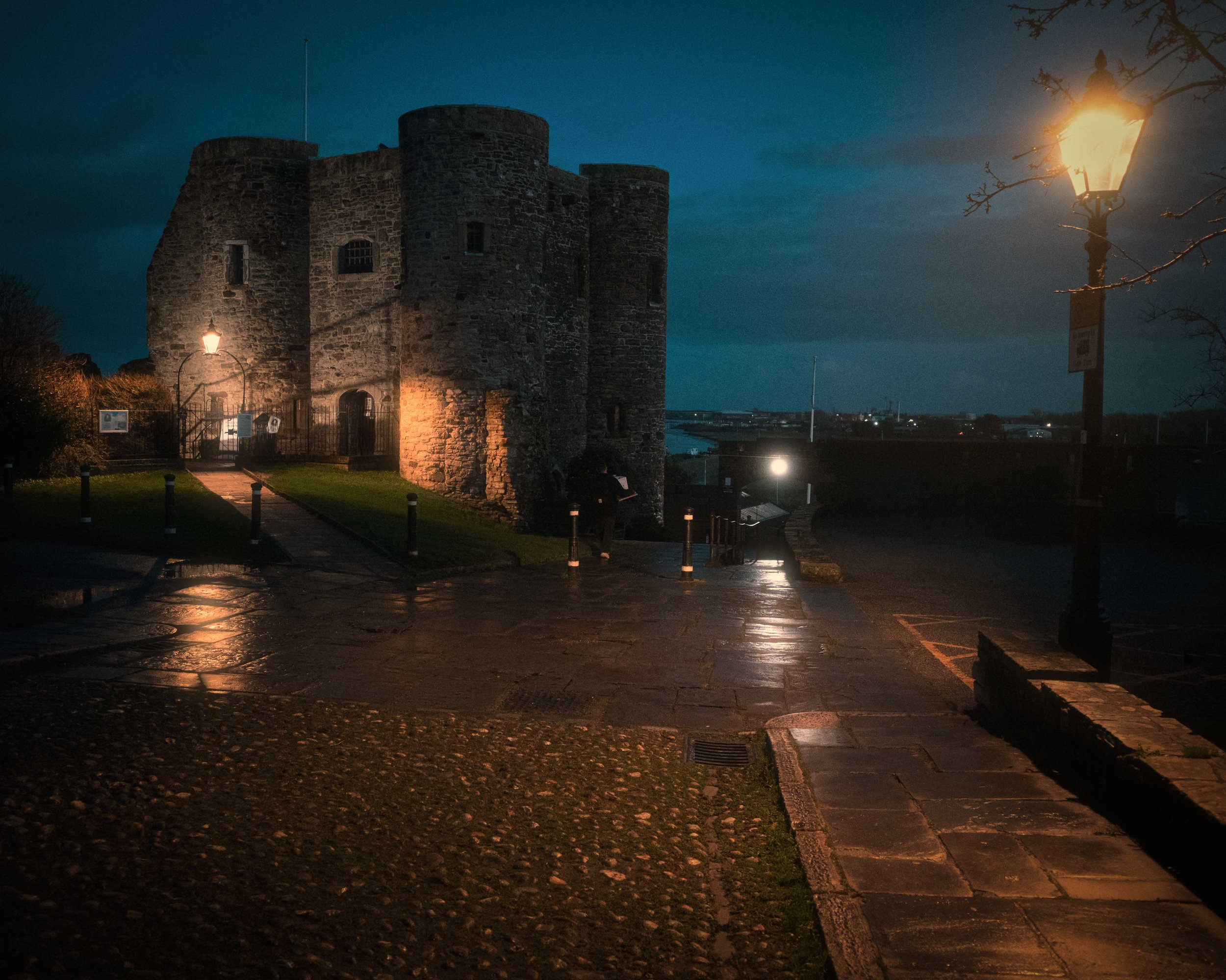 Mastering the Technical Aspects of Urban Night Photography